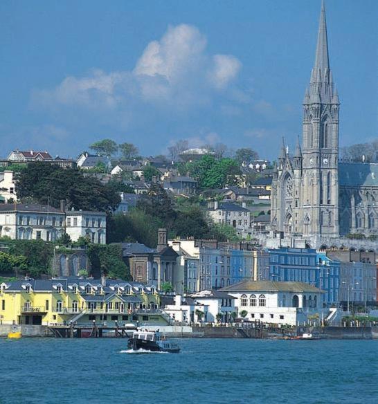 Watersedge Hotel Cobh Exteriér fotografie