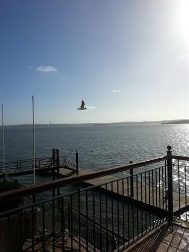Watersedge Hotel Cobh Exteriér fotografie