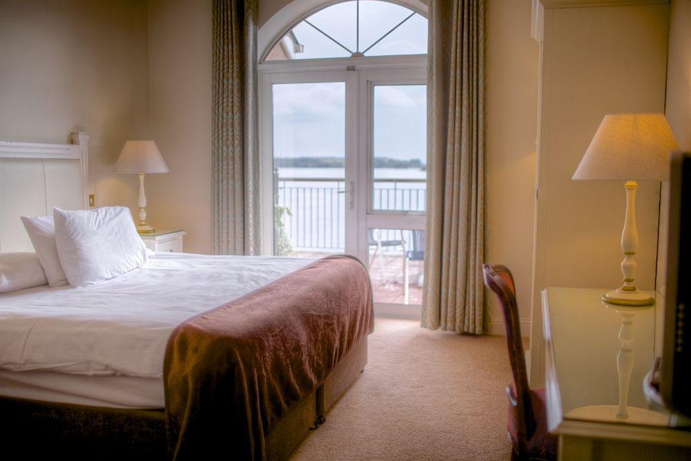 Watersedge Hotel Cobh Exteriér fotografie